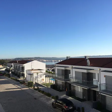 Comfortable Within Walking Distance Of The Bay Of S O Martinho * Salir de Porto