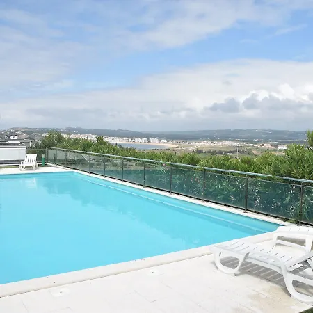Comfortable Within Walking Distance Of The Bay Of S O Martinho Salir de Porto